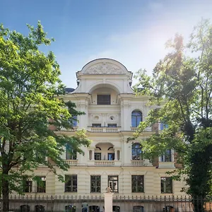 Uhland München